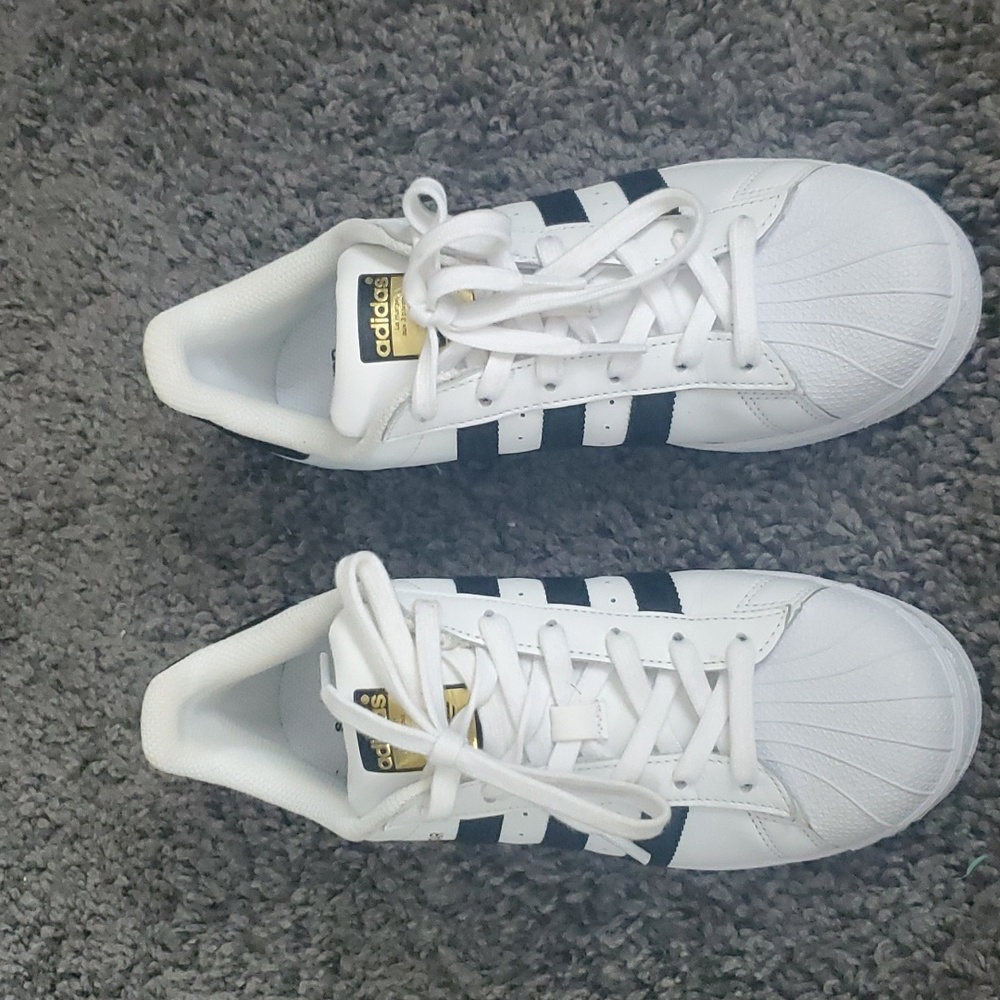 Adidas Superstar Shell toes